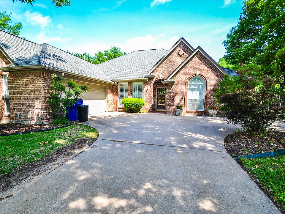 1st image of 1302 Waterwood Dr