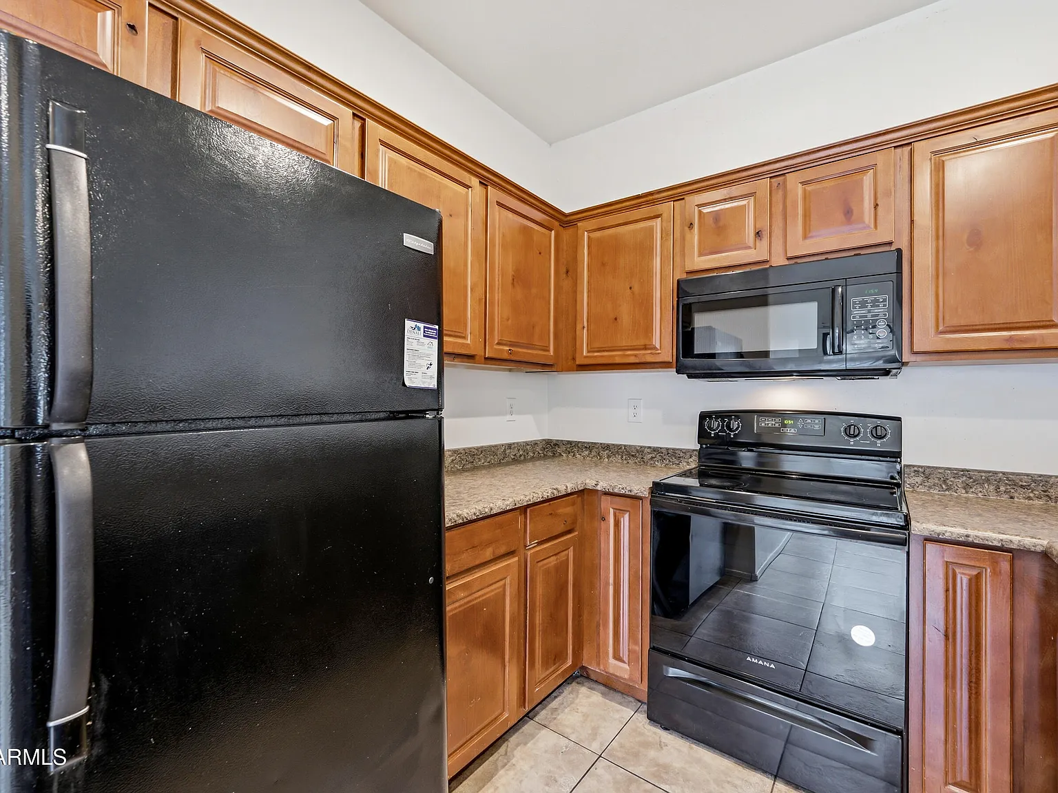 3 bed, 2.0 bath, 1102 sqft, $1,900 — Photo 3