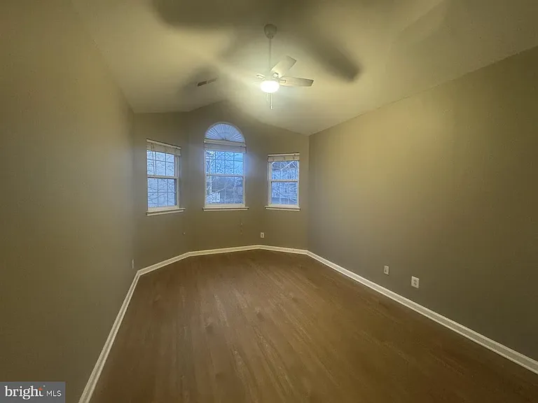 13884 Greendale Dr — Photo 8