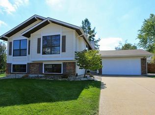 1128 Spencer Rd, Saint Peters, MO 63376