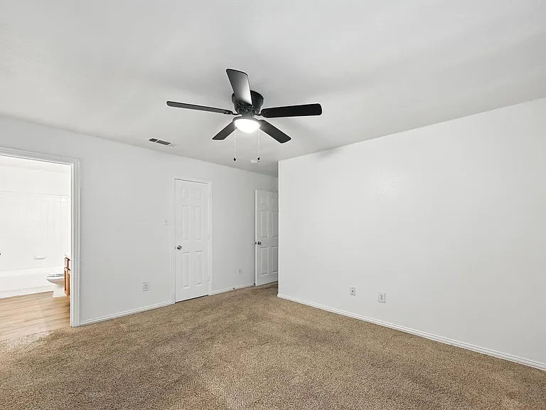 1713 Manor Garden Curv — Photo 16