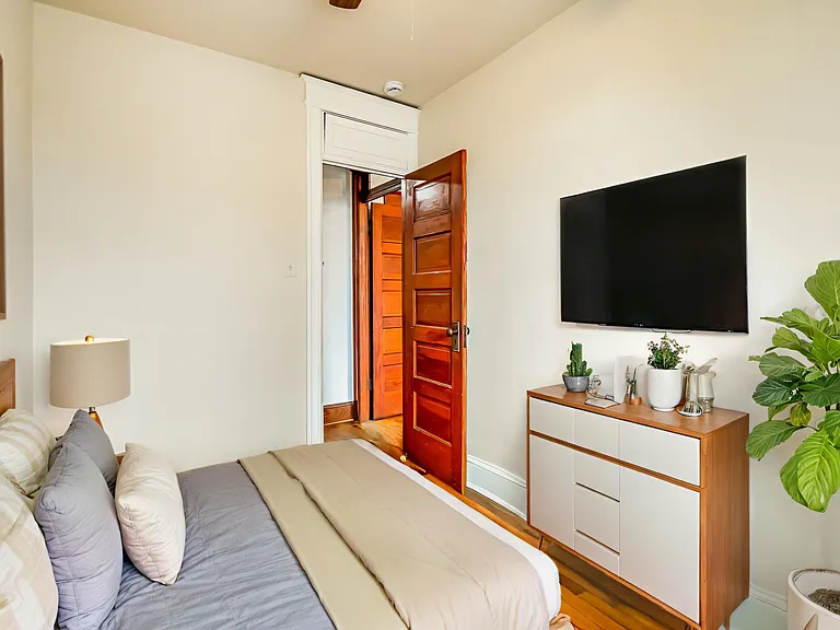 1236 Oates St NE — Photo 16