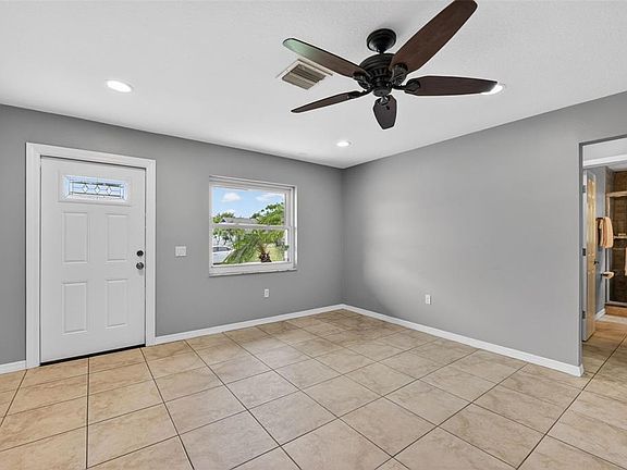 3rd image of 10136 PEACH AVENUE