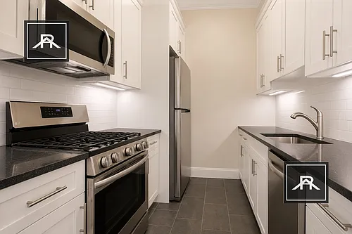 871 Beacon St #2 Photo 1