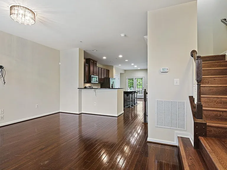 11675 Emerald Green Dr — Photo 5