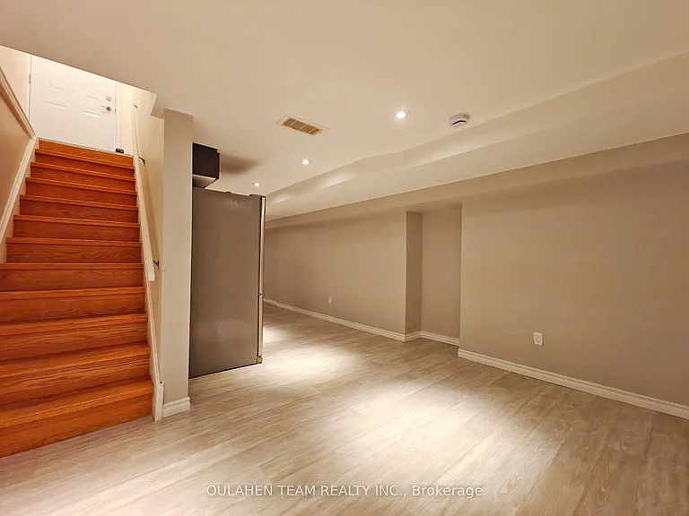 83 Nairn Ave #BASEMENT — Photo 2