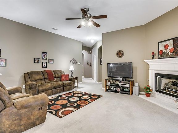 5th image of 4310 Windy Meadow Dr