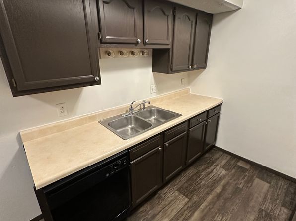 3 Park View Dr #3
