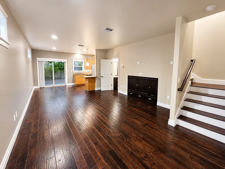 259 Tyler Ave — Photo 4