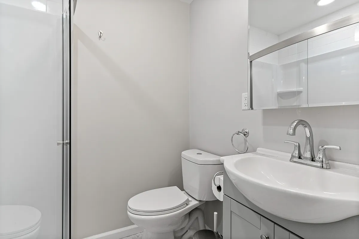 Building Photo - 36 Emerson St #4