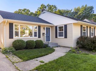 718 Winthrop Ln, Rockford, IL 61107