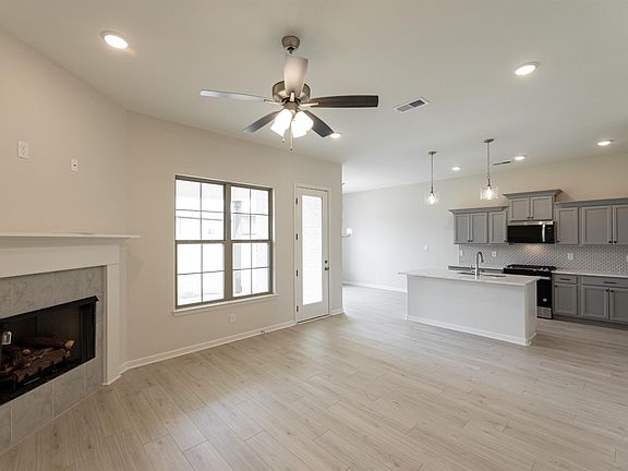 5th image of 370 Green Willow Dr Lot 368