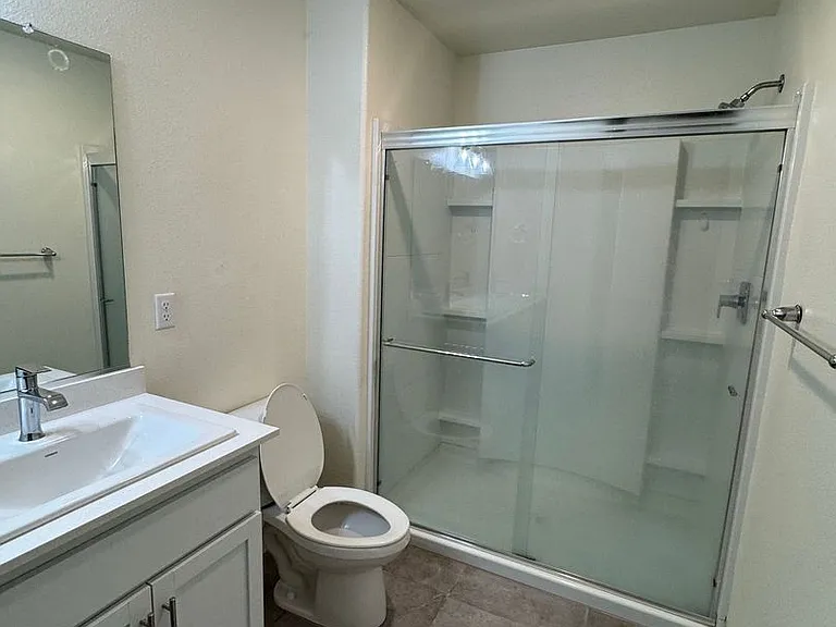 1809 Columbia Dr — Photo 8