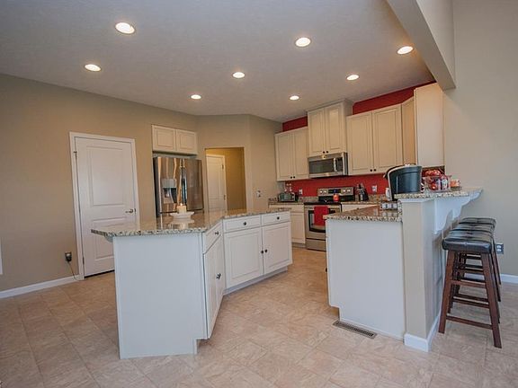 5th image of 6540 Cobblefield Dr