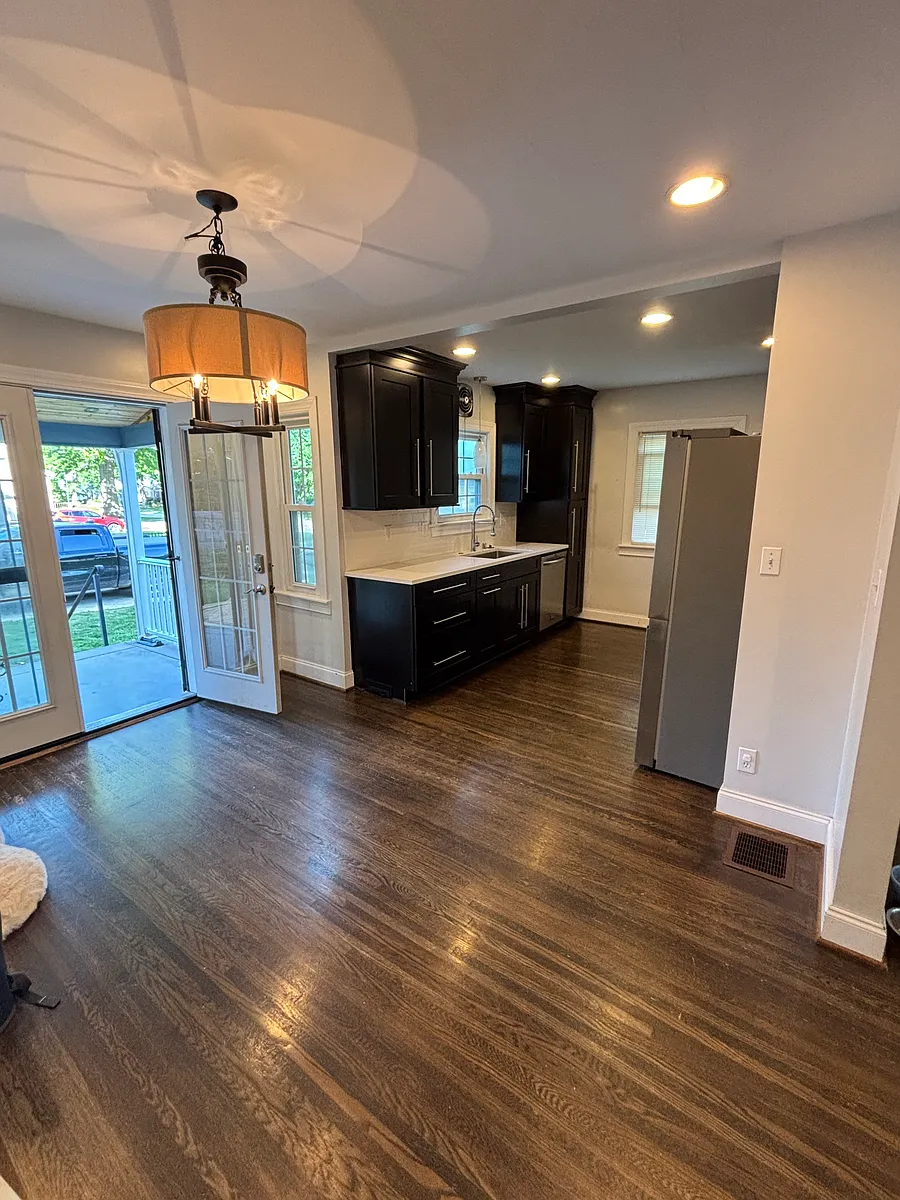 Building Photo - 425 Browns Ln