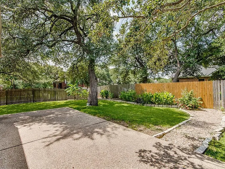 11700 Lemens Spice Cv — Photo 37