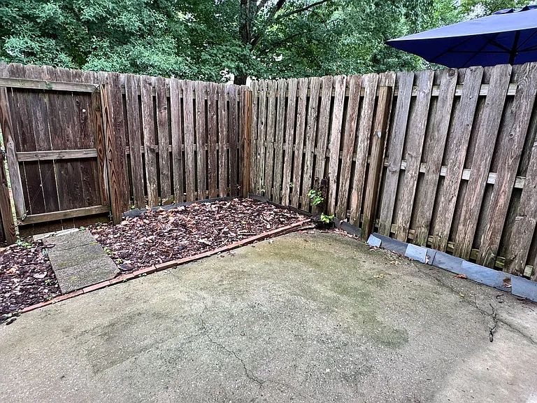4315 Baylor St — Photo 16