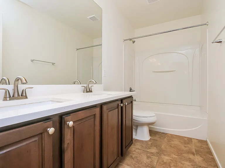 4697 E Redfield Rd — Photo 14
