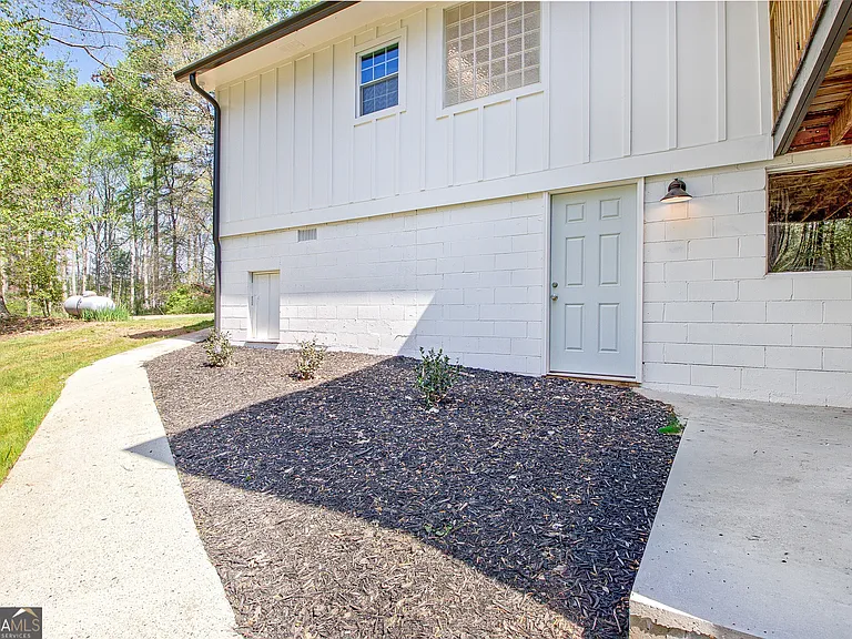140 Mary Freeman Rd — Photo 54