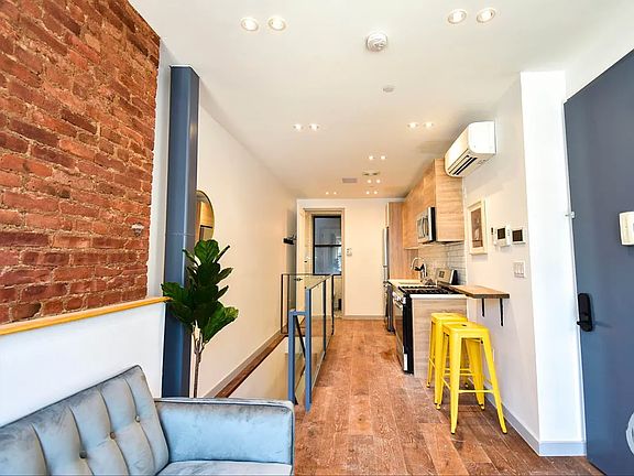 3rd image of 635 Sterling Pl #1D