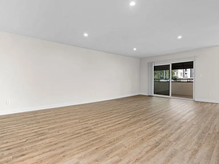 White Oak Terrace Apartments — Photo 63