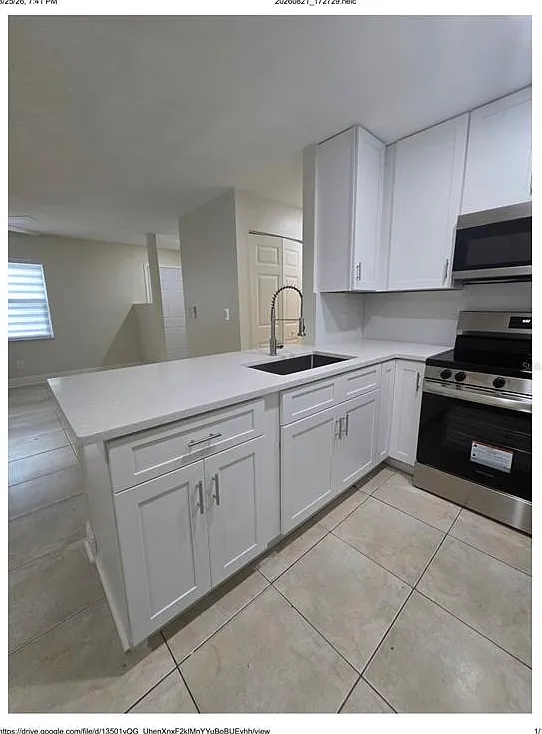 2 bed, 1.0 bath, 3456 sqft, $1,400 — Photo 4