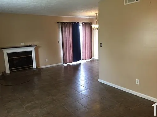 1460 Pine Log Rd NE #D — Photo 2