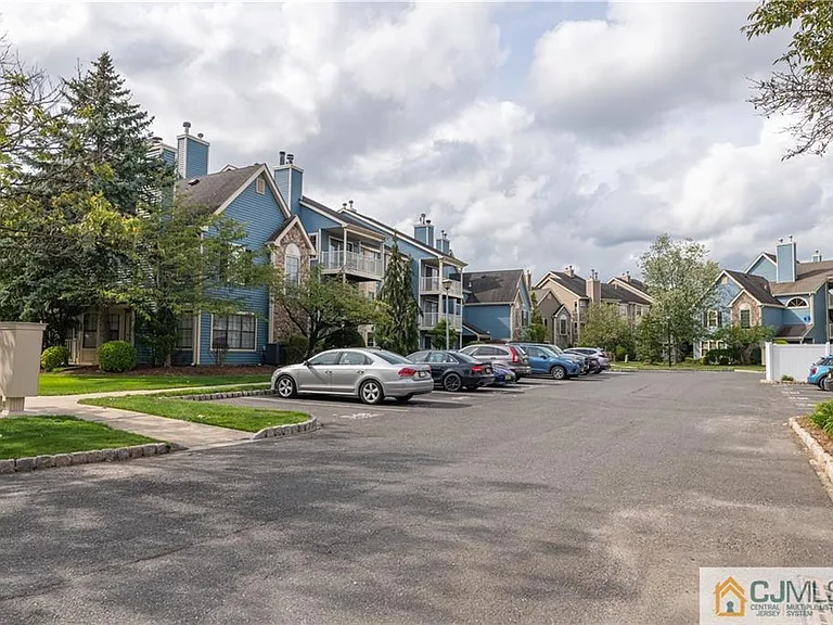 336 Cozzens Ct — Photo 54