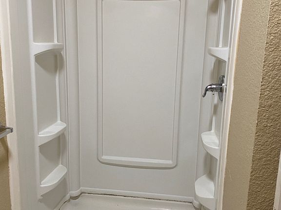 5th image of 1707 Dawson St APT 1101