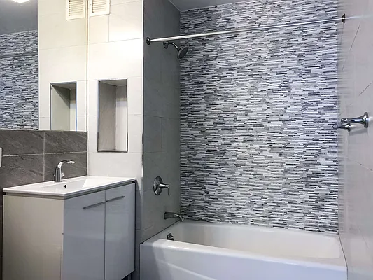 Rented by Kahen Properties | media 36