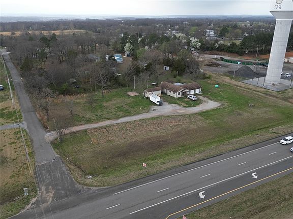 4th image of 4512 Cedar Dr