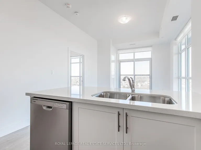 460 Dundas St E #1205 — Photo 9