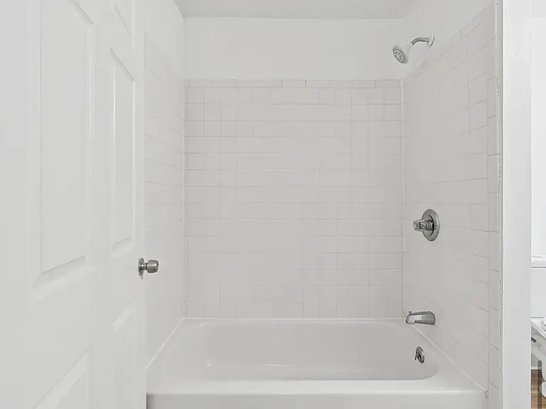 1099 Washington St — Photo 19