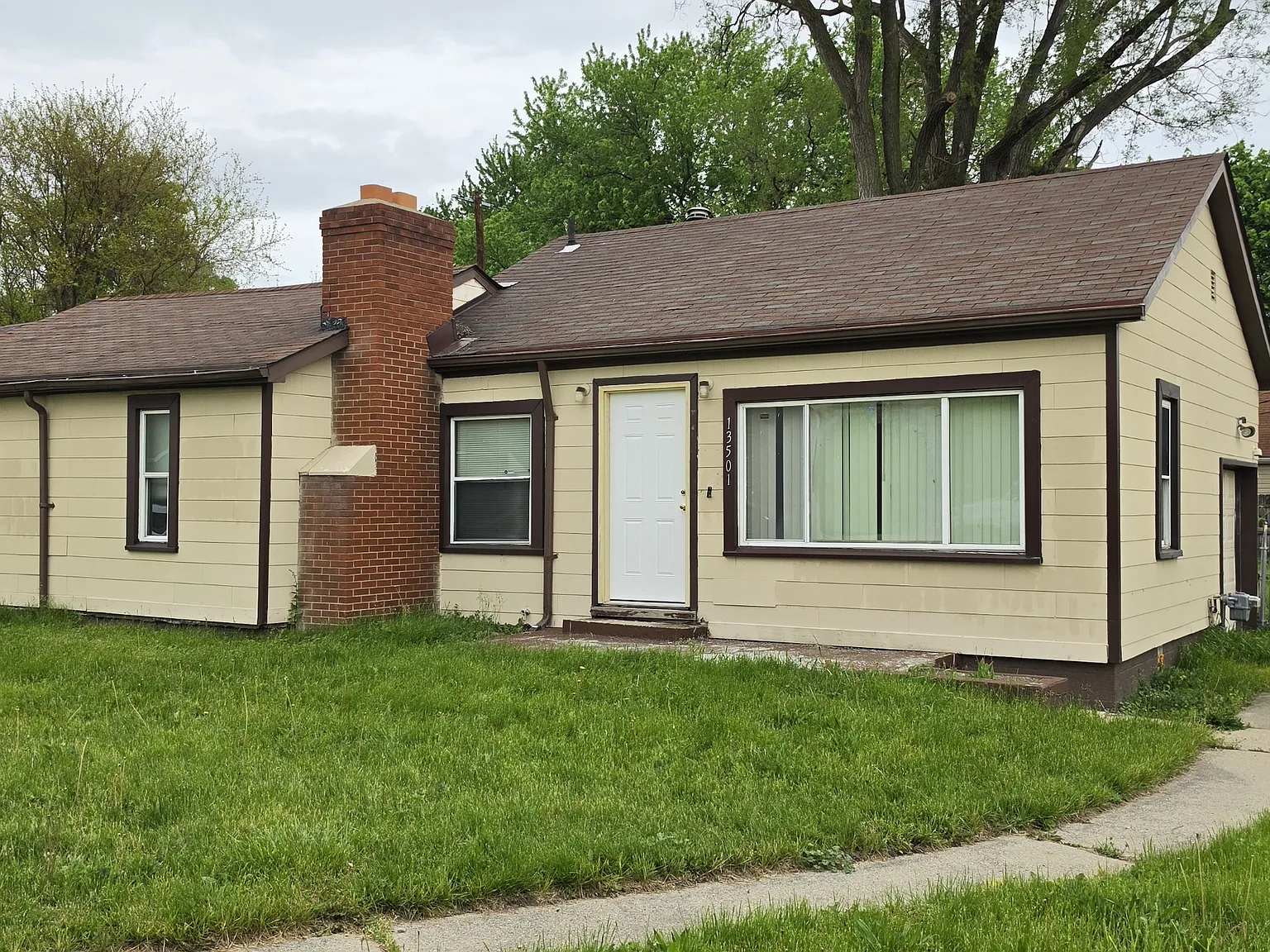 13501 Vernon Avenue - 1 — Photo 1
