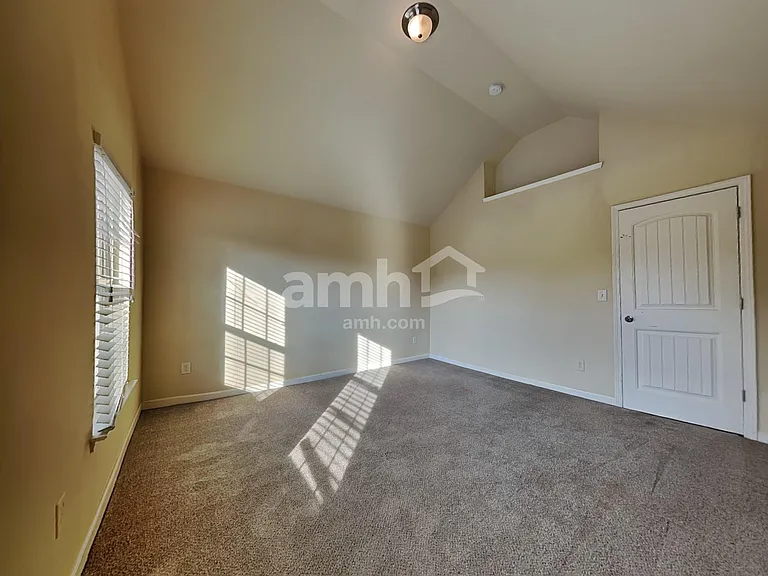 1470 Rose Terrace Cir — Photo 15