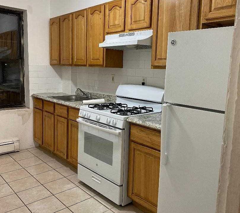 2nd image of 188-26 Linden Blvd #2