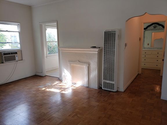3rd image of 126 N Almont Dr #3