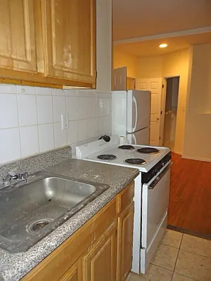 Rented by Urban Real Estate Property Group Inc | media 28