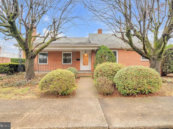 542 Hillcrest Pl, Gettysburg, PA 17325