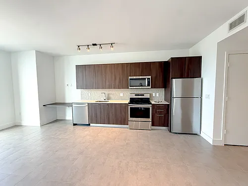137 N Miami Ave #S Photo 1