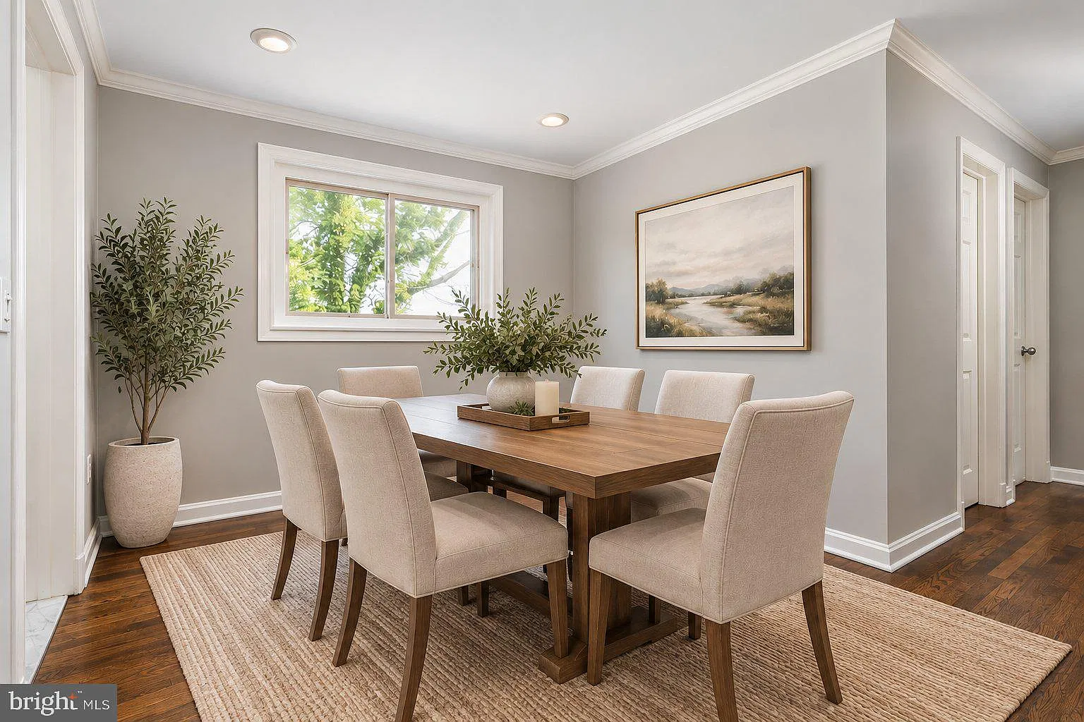 4 bed, 2.0 bath, 2125 sqft, $3,500 — Photo 3