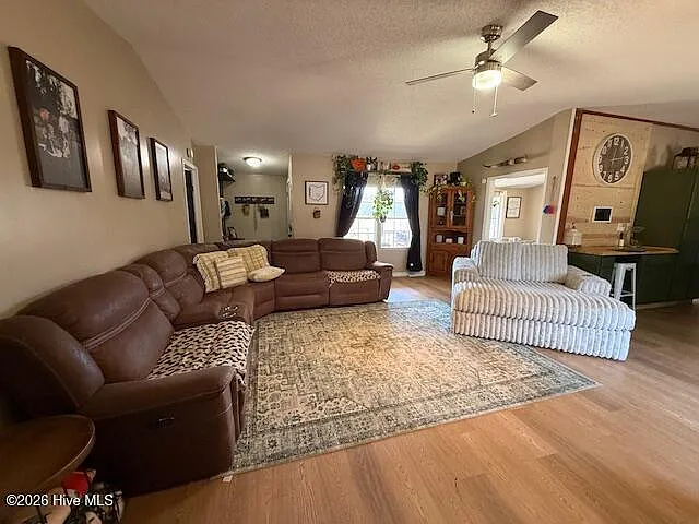 176 Old Fountain Rd — Photo 5