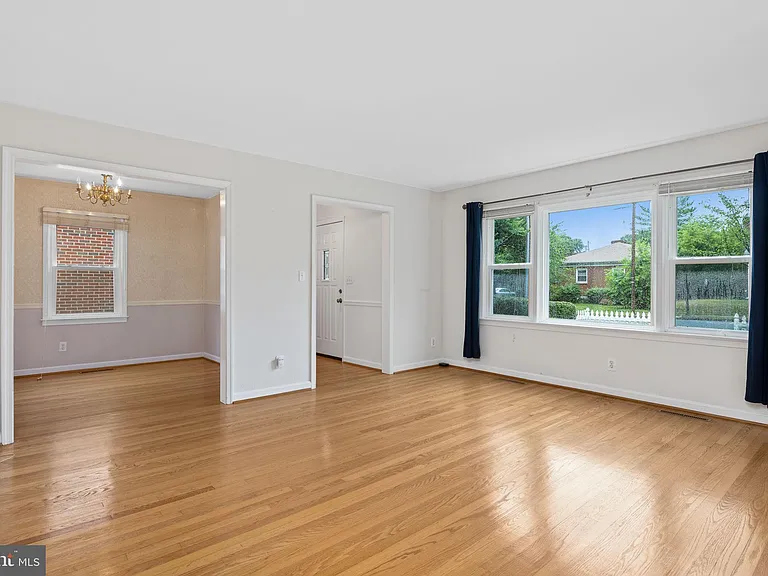 1312 Stafford Ave — Photo 20