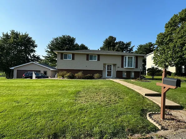 1621 Bluebird Dr, Galesburg, IL 61401