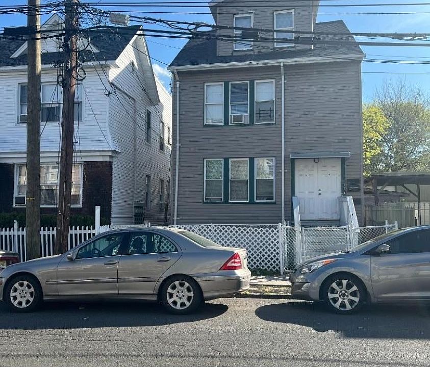 1st image of 147 19Th Ave