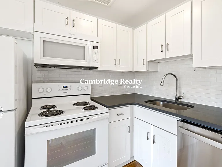 134 Summer St #32T — Photo 2