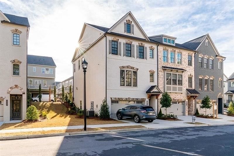 1st image of 2464 Skyland Dr NE #33