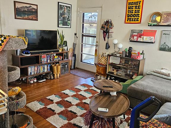 4th image of 4171 Illinois St