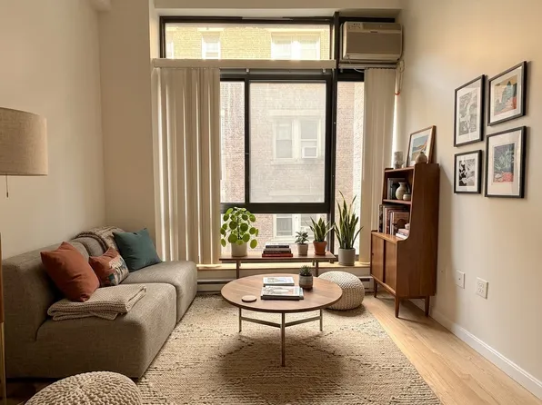 12 Stoneholm St APT 309, Boston, MA 02115