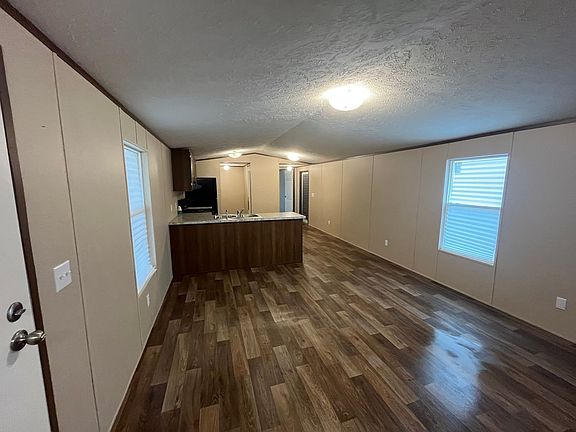 3rd image of 500 Webster Rd Lot 3